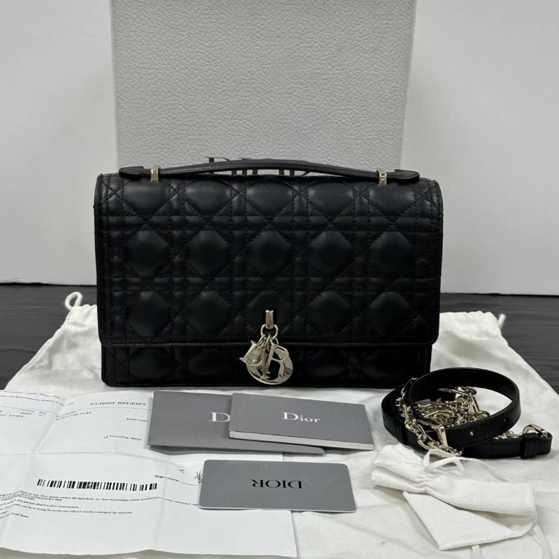 DIOR 黑色金扣My Dior藤格紋羊皮翻蓋肩背斜背包24*16*5 99新配件:盒子塵袋卡册購證-0