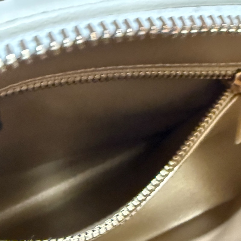 溫柔天花板CHANEL 23p Ado 奶白色金鍊雙肩後背包-27