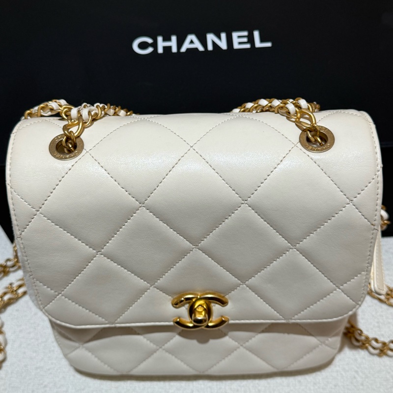 溫柔天花板CHANEL 23p Ado 奶白色金鍊雙肩後背包-41