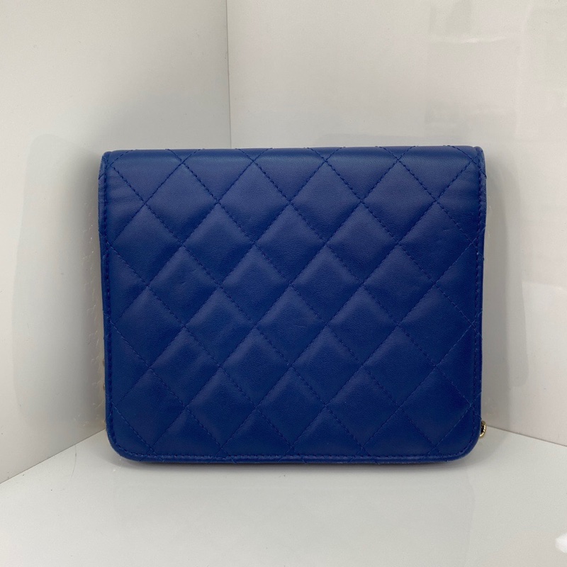 Chanel香奈兒 直式版方胖子woc深藍色，24開，輕微使用痕跡，內裡乾淨-4