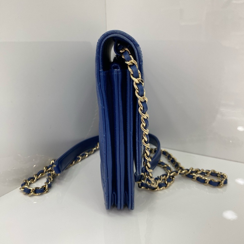 Chanel香奈兒 直式版方胖子woc深藍色，24開，輕微使用痕跡，內裡乾淨-6