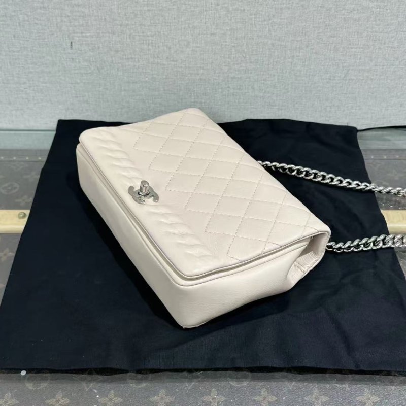 CHANEL 銀扣菱格紋肩背斜背包 22*14.5*6 97新配件塵袋-5