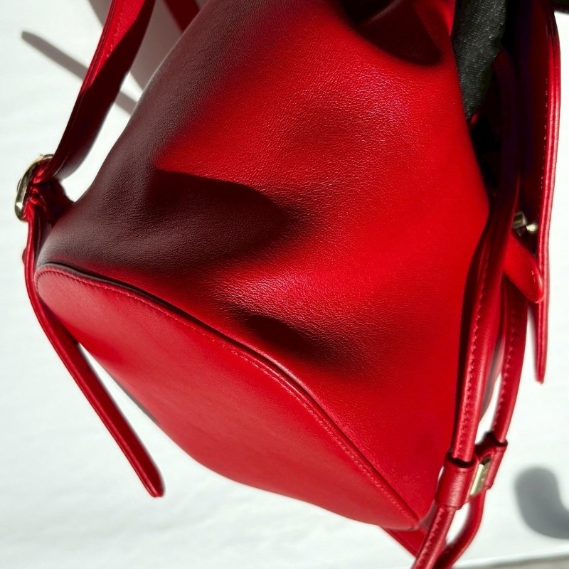 Chanel 金鍊紅牛皮束口小後背包-11