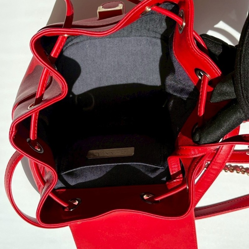 Chanel 金鍊紅牛皮束口小後背包-18