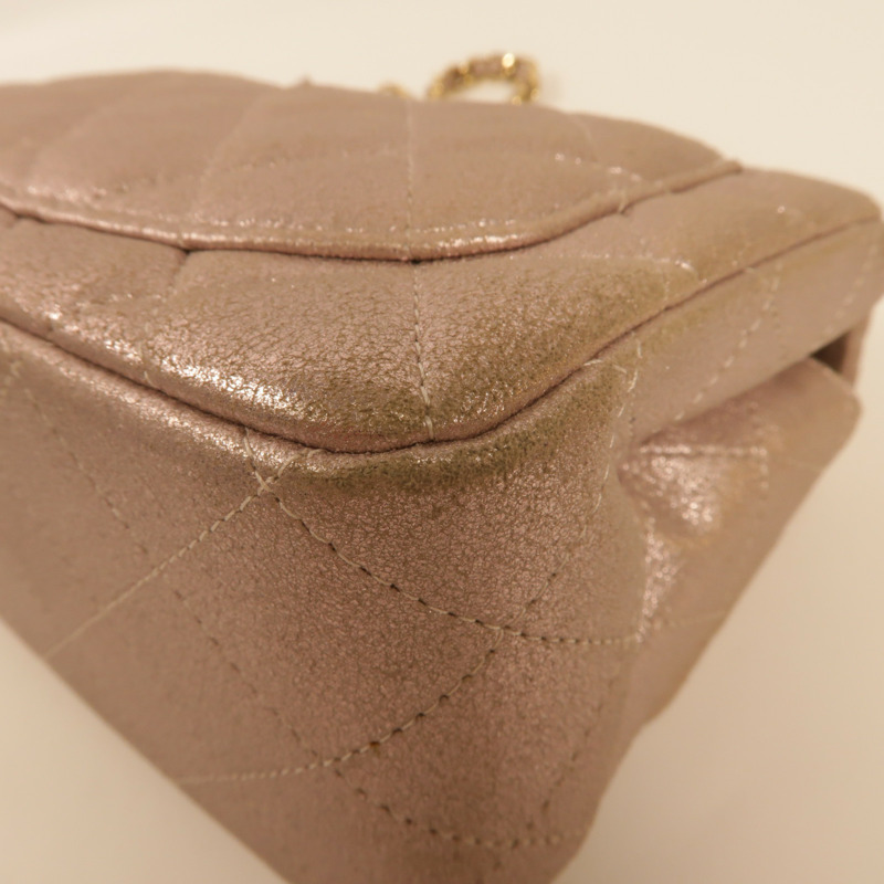 CHANEL 羊皮皮革Mini Classic 17金扣肩背袋-13