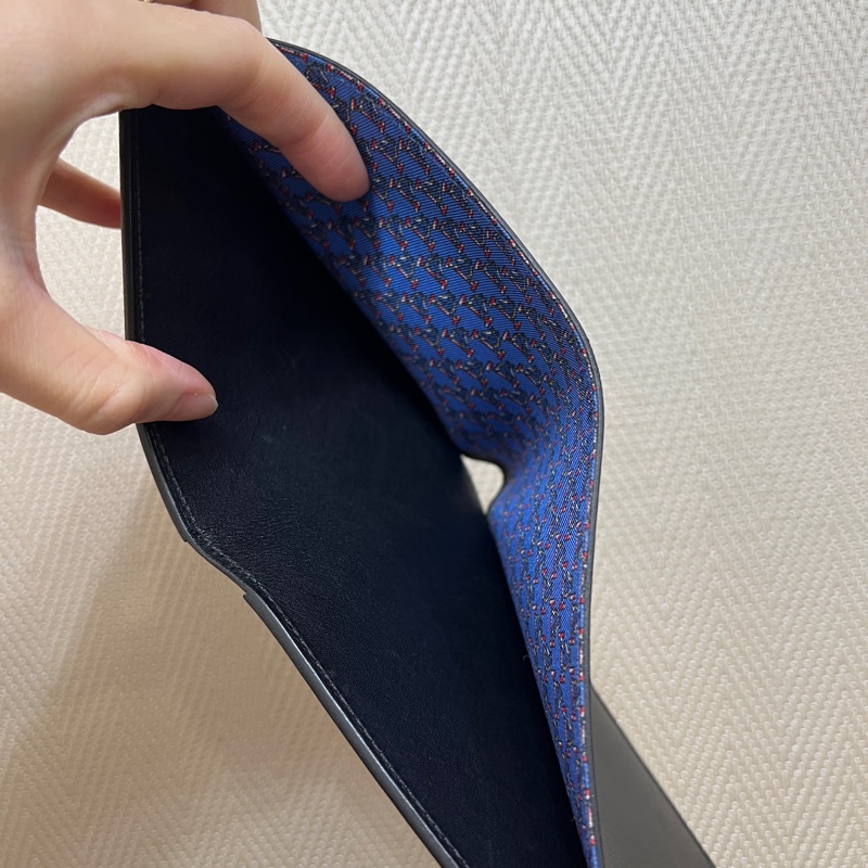 Hermes 黑EverGain皮Citizen Twill藍馬絲巾對開短夾-10