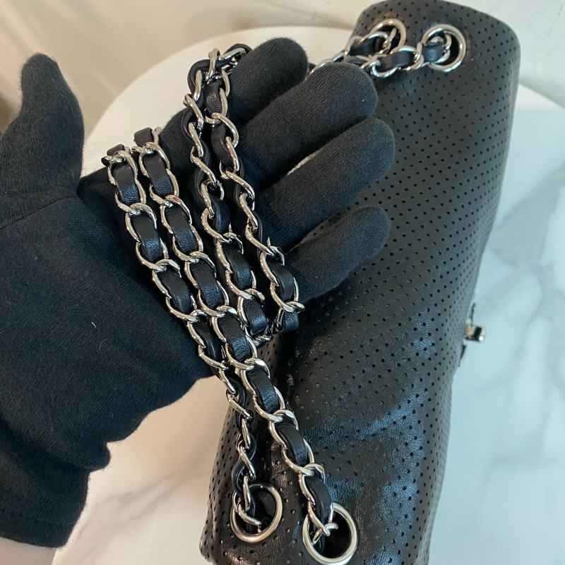 Chanel 黑銀冰格法棍包 cf-19