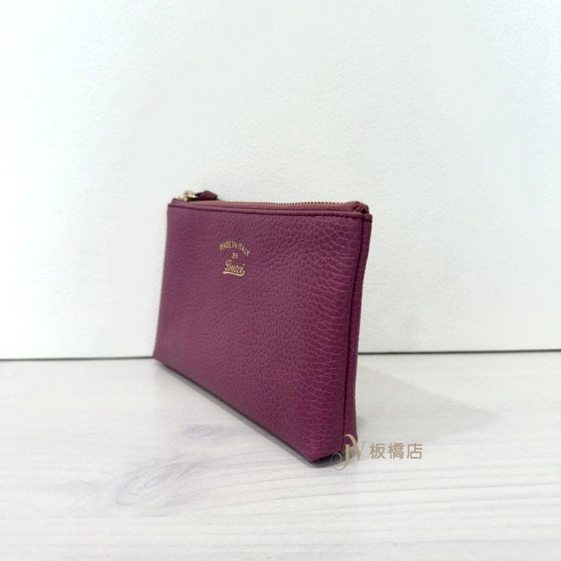 gucci桃紅牛皮金色草寫logo拉鍊小可愛806480512-1