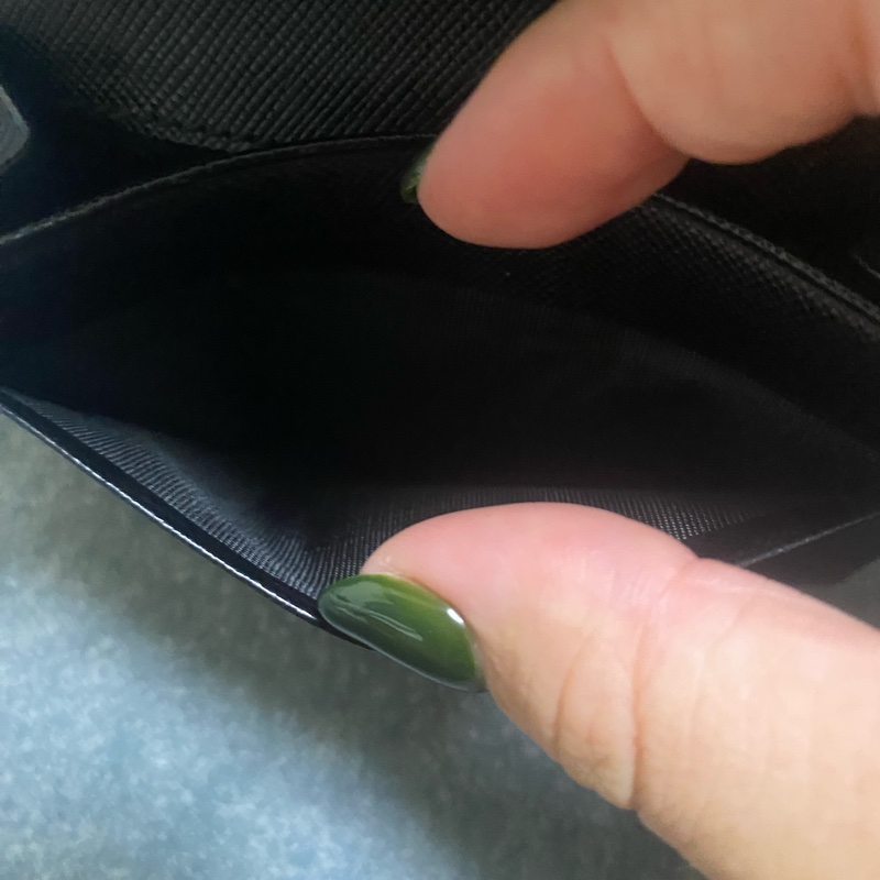 PRADA 黑防刮卡包-48
