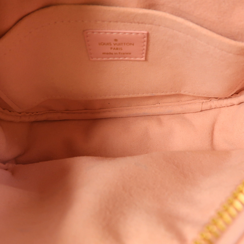 LOUIS VUITTON 牛皮皮革New Wave Camera Bag金扣肩背袋-4