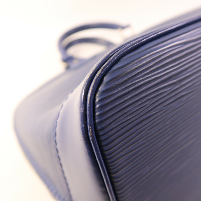 LOUIS VUITTON Epi Alma PM銀扣手挽袋-9