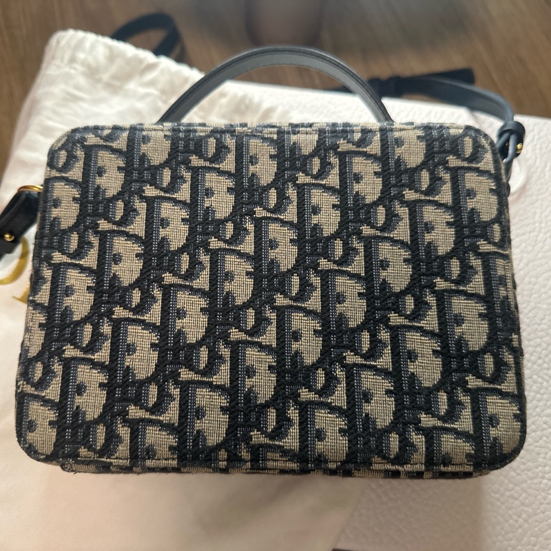 30MONTAIGNE POUCH CANVAS方型手提肩背包-1