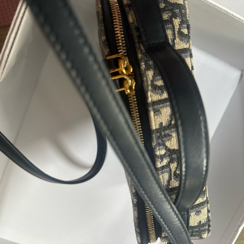 30MONTAIGNE POUCH CANVAS方型手提肩背包-28