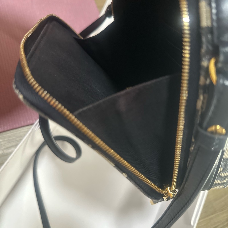 30MONTAIGNE POUCH CANVAS方型手提肩背包-30