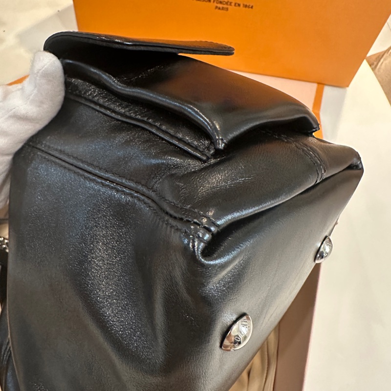 Louis Vuitton LV CarryAll cargo vibe PM 黑武士-11