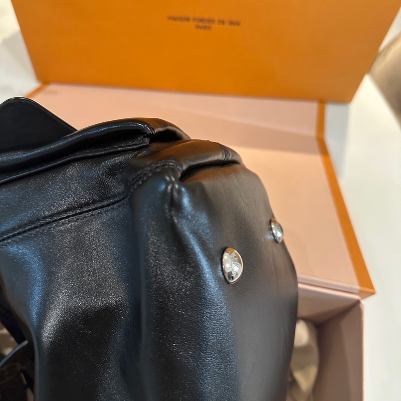 Louis Vuitton LV CarryAll cargo vibe PM 黑武士-13