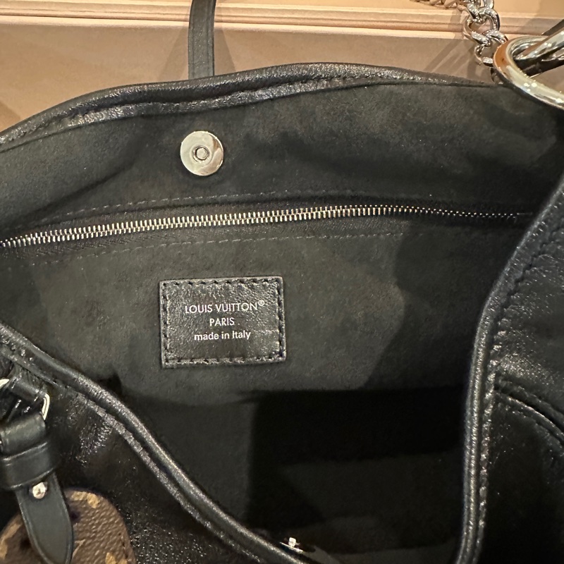 Louis Vuitton LV CarryAll cargo vibe PM 黑武士-15