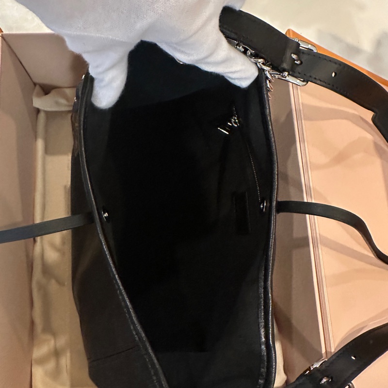 Louis Vuitton LV CarryAll cargo vibe PM 黑武士-16