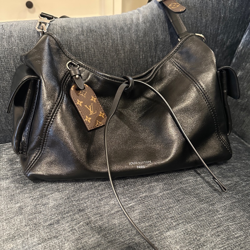 Louis Vuitton LV CarryAll cargo vibe PM 黑武士-21