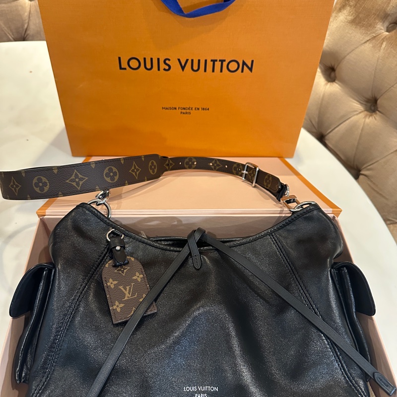 Louis Vuitton LV CarryAll cargo vibe PM 黑武士-29