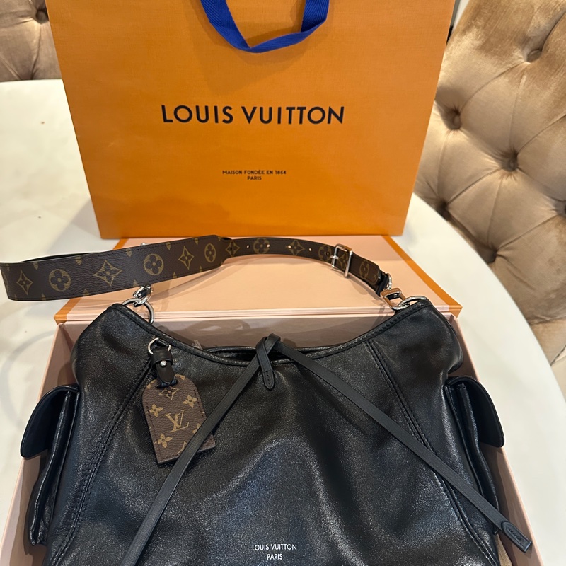Louis Vuitton LV CarryAll cargo vibe PM 黑武士-30