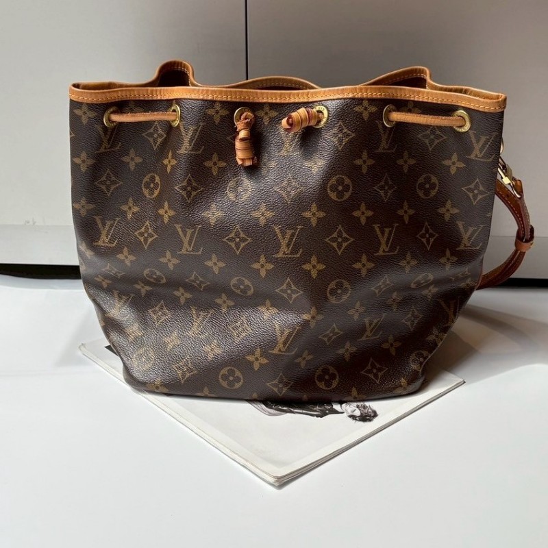 LV 老花小號水桶包-0