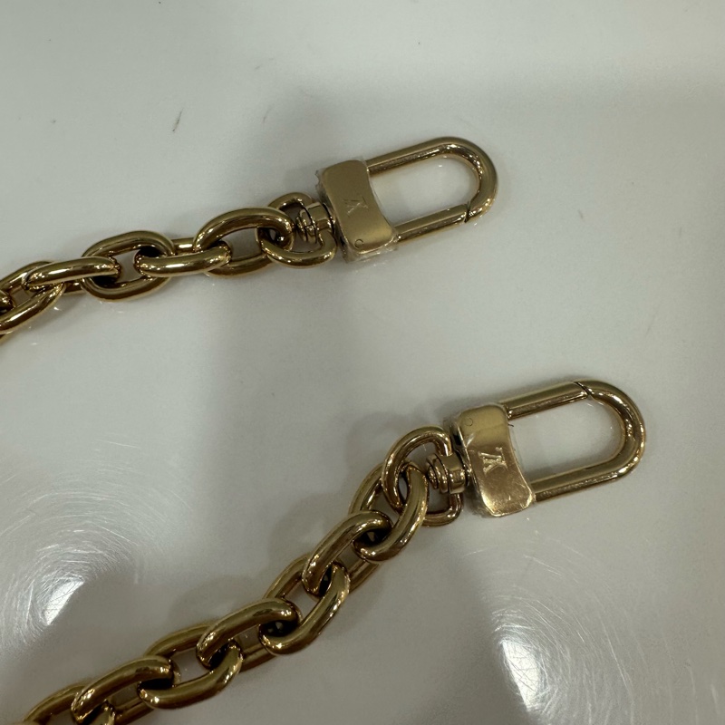 LV m46917 黑色牛皮壓紋金鏈斜背包 Mini bumbag-30