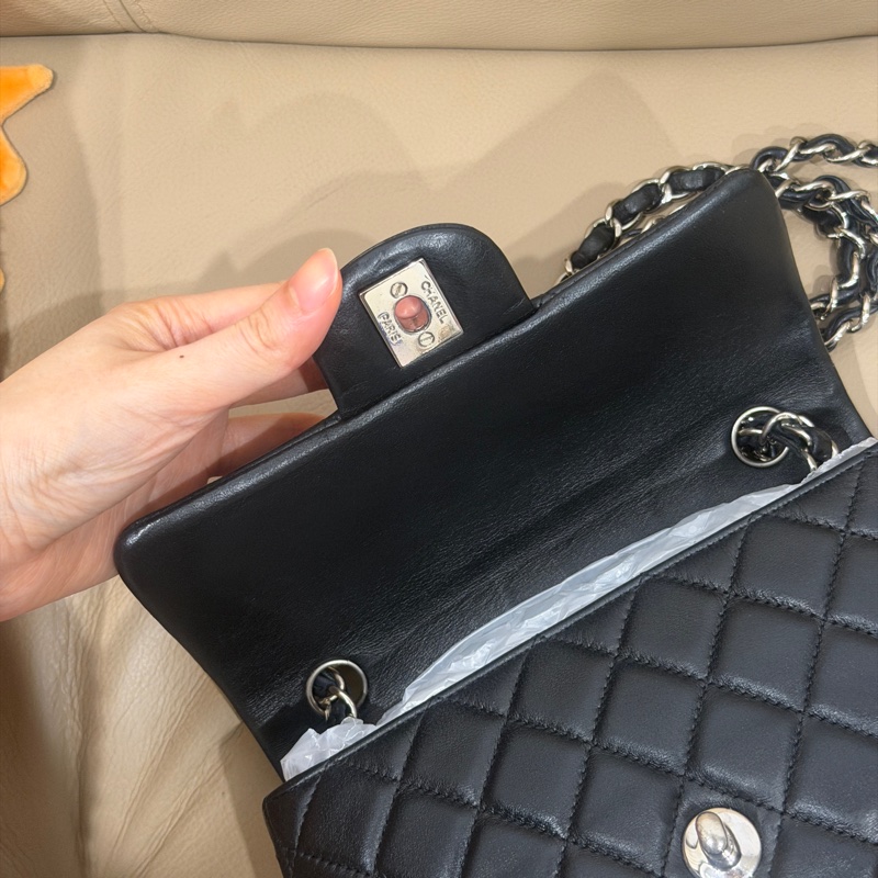 閒置帶膜🈶️購證 全配❤️香奈兒 #黑銀 #cf #mini #cf20-23