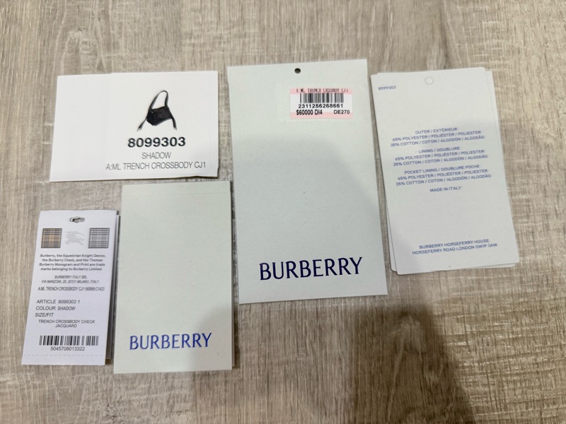 burberry 男斜背包 專櫃熱門缺貨款 長26cm 寬10cm 高17cm-28