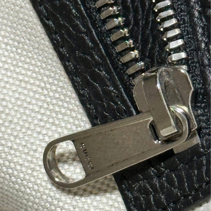 GUCCI Jumbo GG 760234黑色壓紋皮革側肩背郵差包-15