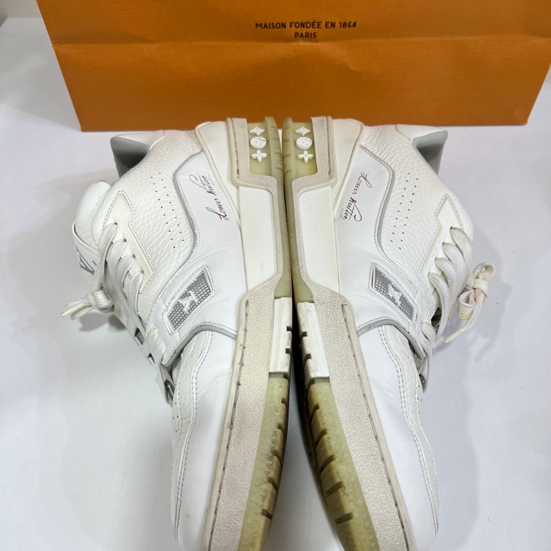 LV trainer 白色水泥灰 UK9-3