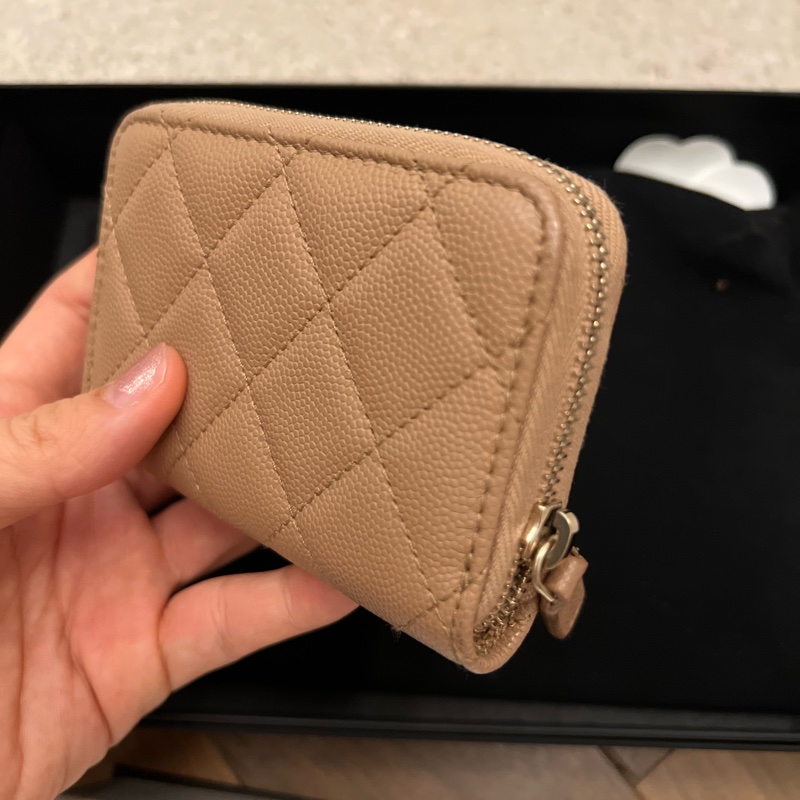 Chanel 奶茶色拉鏈零錢包-11