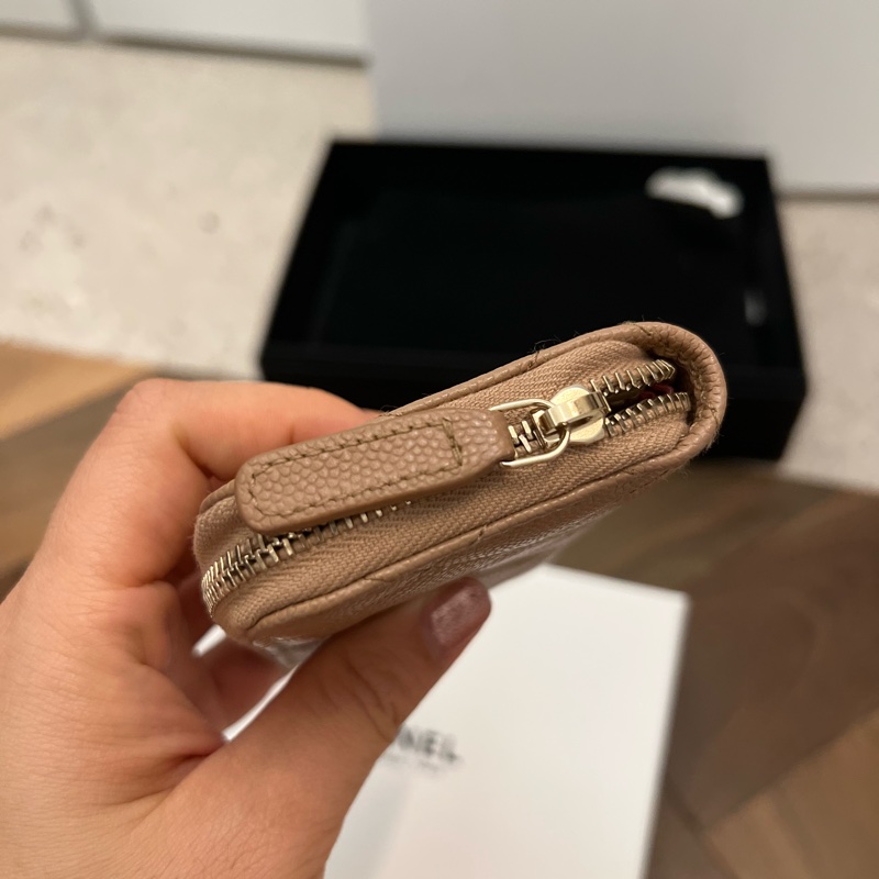 Chanel 奶茶色拉鏈零錢包-16