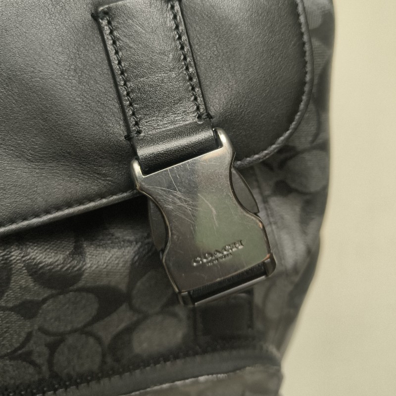 來囉‼️來囉‼️雙11優惠上車囉🚒超狂降價只到11/11🎁㊣✨COACH✨蔻馳 黑色 老花 皮革 掀蓋 抽繩 後背包/二手包/二手精品🌳二手樹屋🌳-19