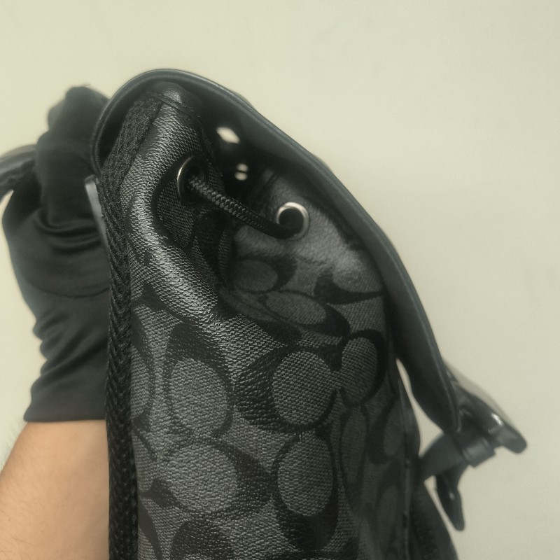 來囉‼️來囉‼️雙11優惠上車囉🚒超狂降價只到11/11🎁㊣✨COACH✨蔻馳 黑色 老花 皮革 掀蓋 抽繩 後背包/二手包/二手精品🌳二手樹屋🌳-23