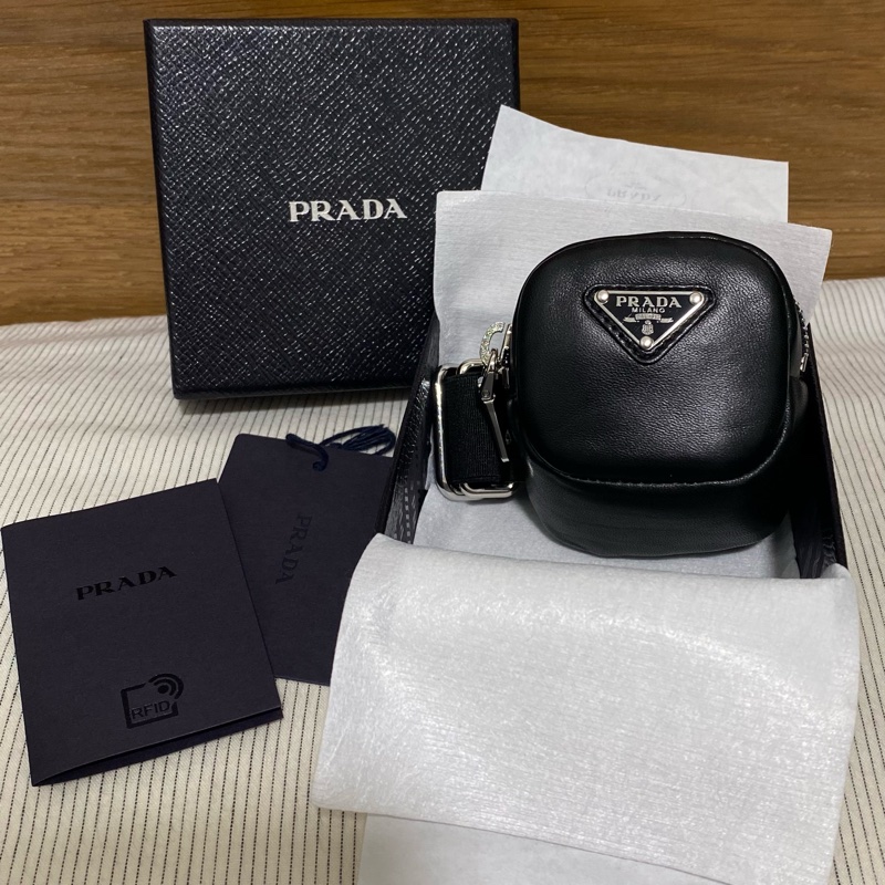 Prada 黑色 小羊皮 小手包 手環包 臂包 pouch-0