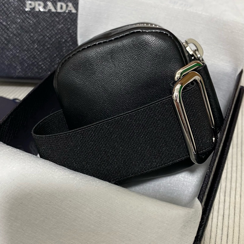 Prada 黑色 小羊皮 小手包 手環包 臂包 pouch-2