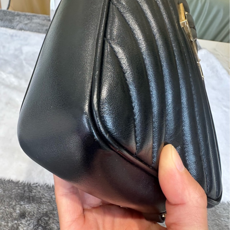 YSL聖羅蘭LOU金標Logo流蘇掛飾縫線牛皮革單肩斜挎相機包-7