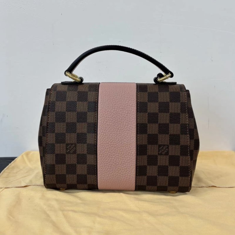 LV 粉色棋盤格郵差斜背包23*17*10 98新配件:塵袋購證-5