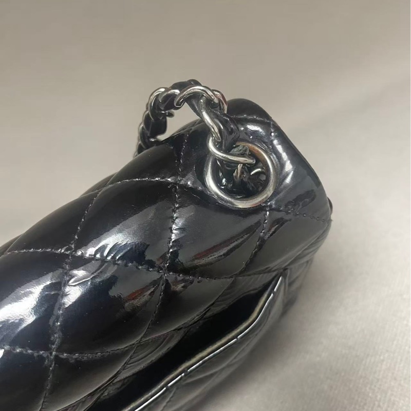 CHANEL 黑銀漆皮方胖子肩背斜背包 16*13*7.5 98新配件塵袋-8