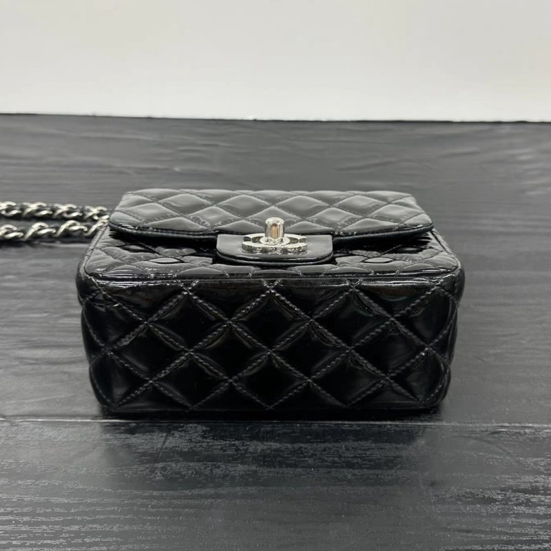 CHANEL 黑銀漆皮方胖子肩背斜背包 16*13*7.5 98新配件塵袋-4