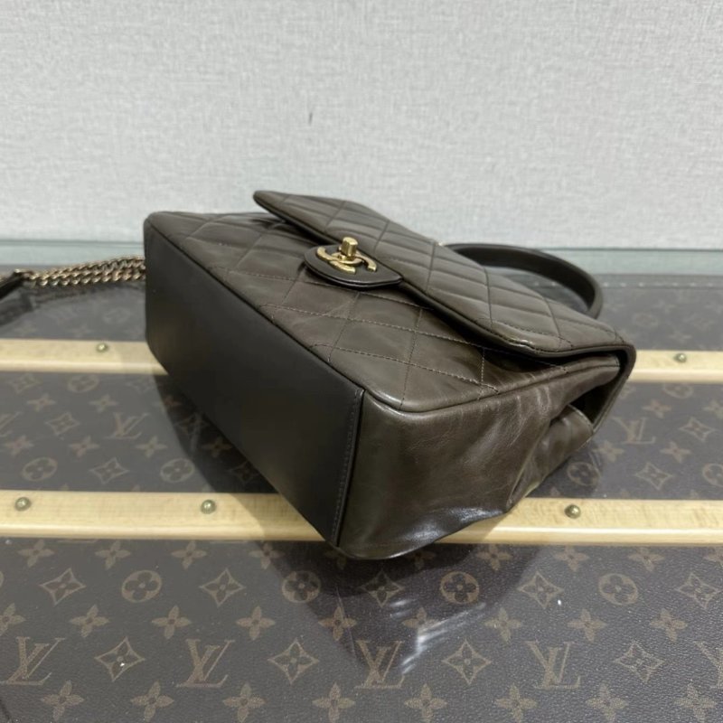 CHANEL 橄欖綠金扣手提斜背包24*19*9 98新配件塵袋-4