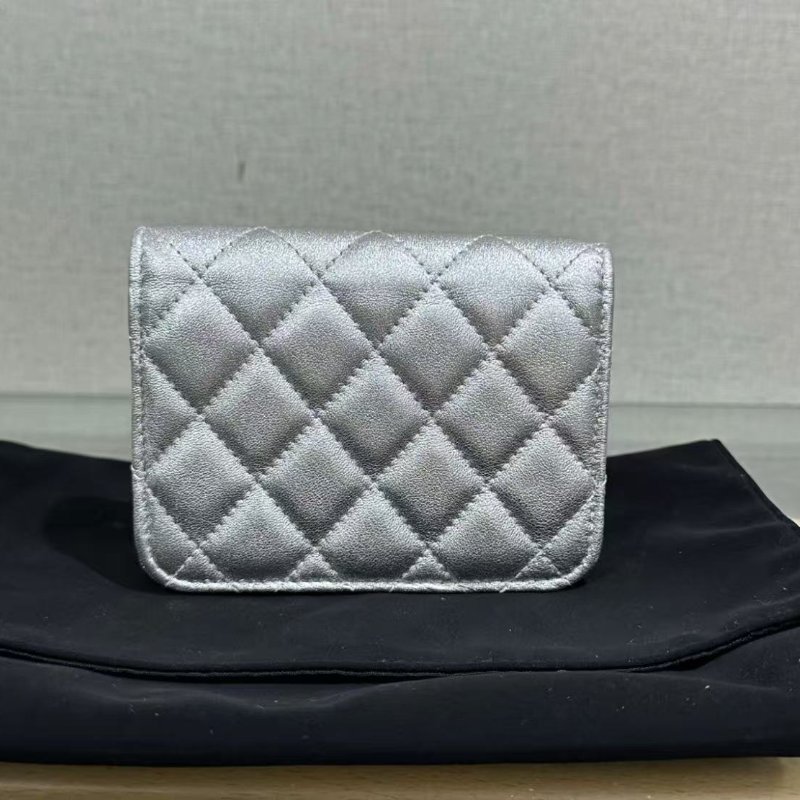 CHANEL 太空銀銀扣肩背斜背星星包12*8*3 99新 配件塵袋-2