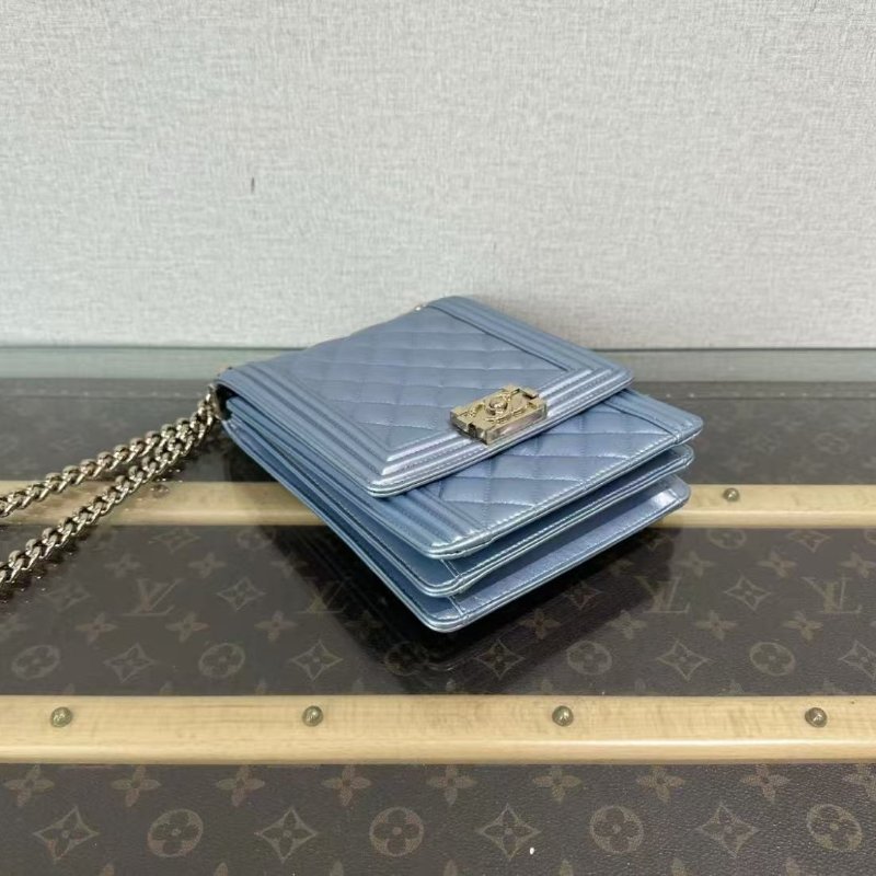 CHANEL珠光金扣leboy肩背斜背鏈條包 16*19*5 98新配件塵袋-3