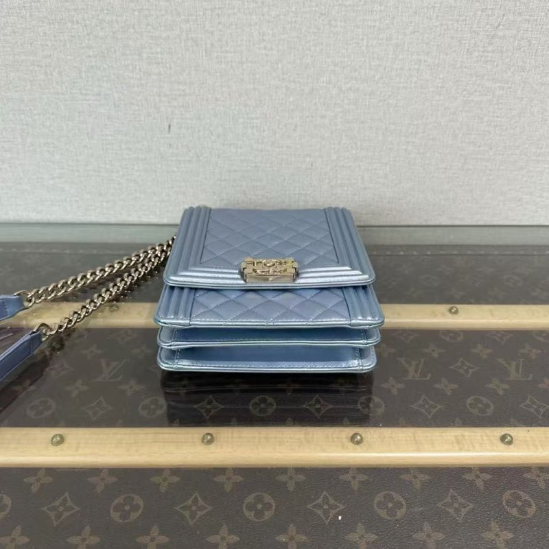 CHANEL珠光金扣leboy肩背斜背鏈條包 16*19*5 98新配件塵袋-4