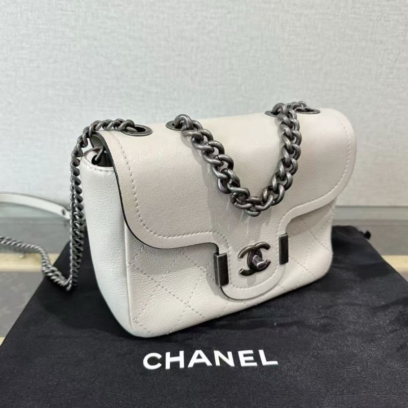CHANEL 白銀希臘神話斜背郵差包 22*15*8 98新配件盒子塵袋-1