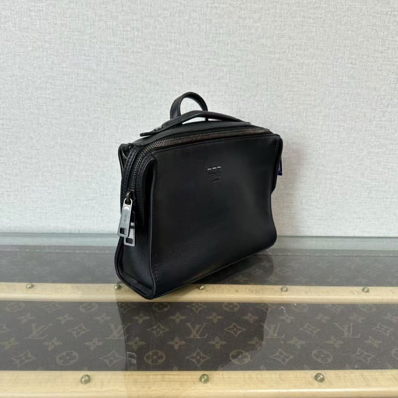 FENDI 郵差lui黑色全皮手提肩背包 21*16*8 98新配件塵袋-1