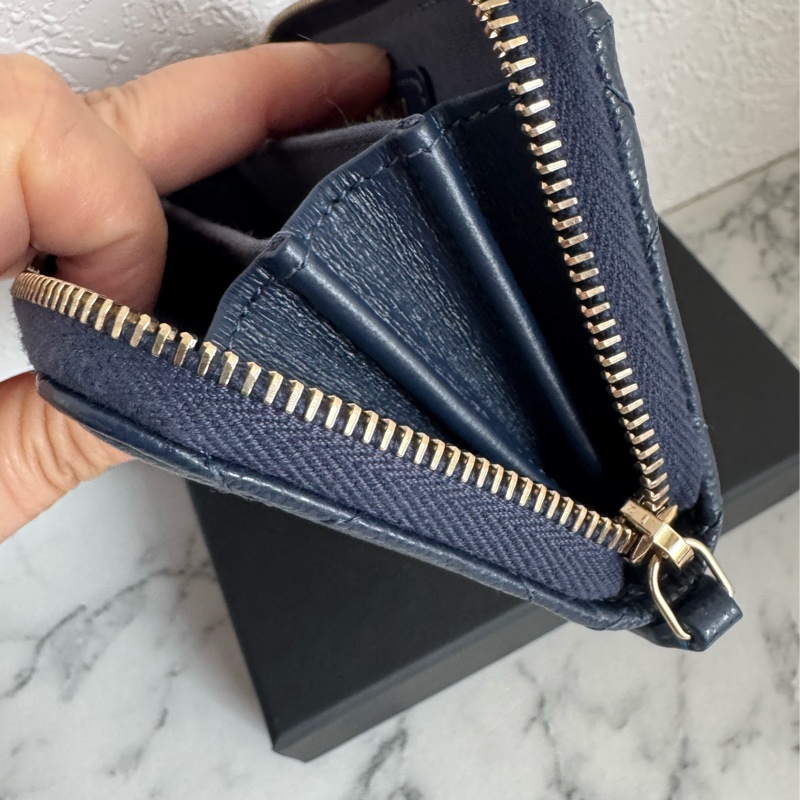 Chanel 深藍荔枝紋ㄇ拉零錢包-3