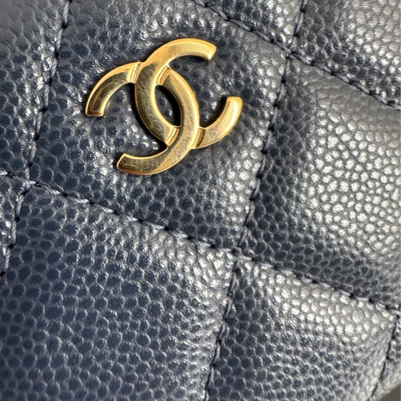 Chanel 深藍荔枝紋ㄇ拉零錢包-7