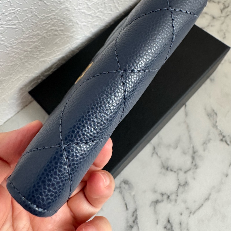 Chanel 深藍荔枝紋ㄇ拉零錢包-8